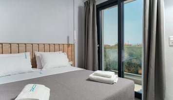 Olive Roots - Σκάλα Ραχωνίου, Θάσος