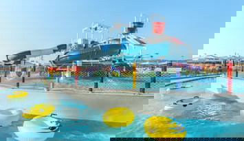 5* Blue Lagoon Queen - Καλύβες Πολυγύρου, Χαλκιδική