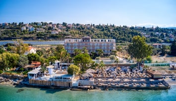 Black & White Resort Xylokastro - Μελίσσι, Ξυλόκαστρο