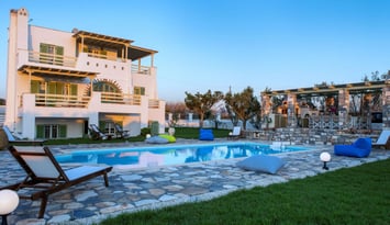 JKG Oikia - Άγιοι Πάντες, Νάξος