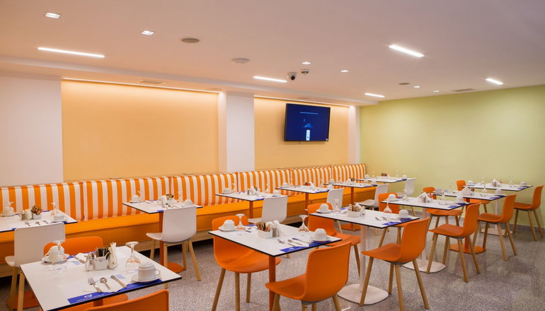 4* Kubic Athens Smart Hotel