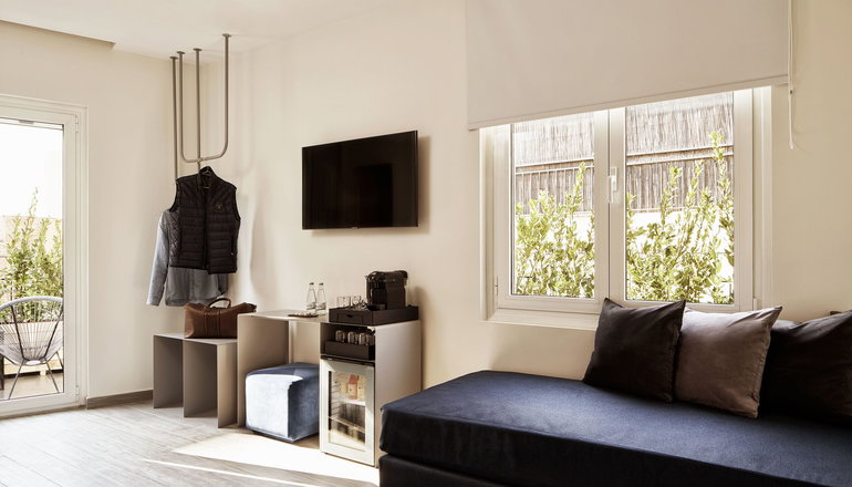 Athens 4 Boutique Hotel
