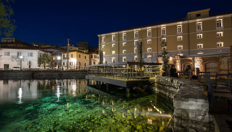 5* Hydrama Grand Hotel