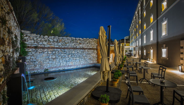 5* Hydrama Grand Hotel