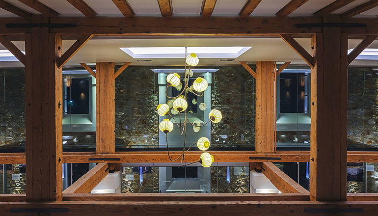 5* Hydrama Grand Hotel