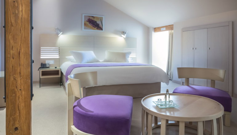 5* Hydrama Grand Hotel