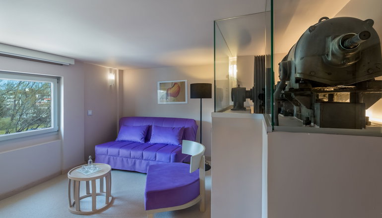 5* Hydrama Grand Hotel