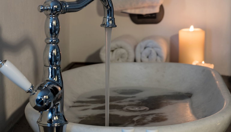 4* Ducato di Oia Santorini