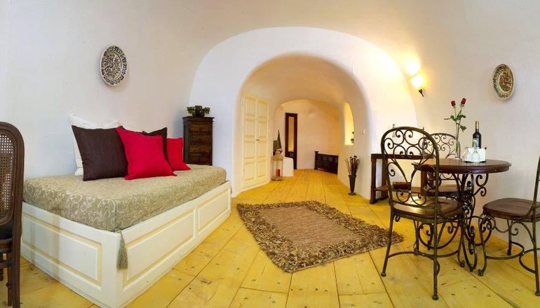 4* Fanari Villas Santorini