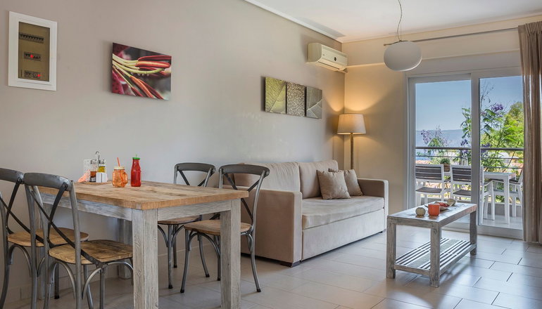 Meliti Waterfront Suites