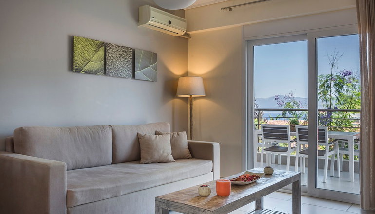 Meliti Waterfront Suites