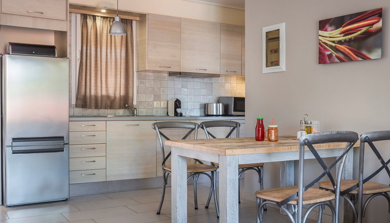 Meliti Waterfront Suites