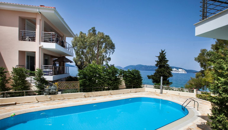 Meliti Waterfront Suites