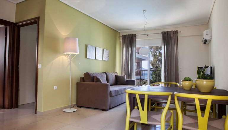 Meliti Waterfront Suites