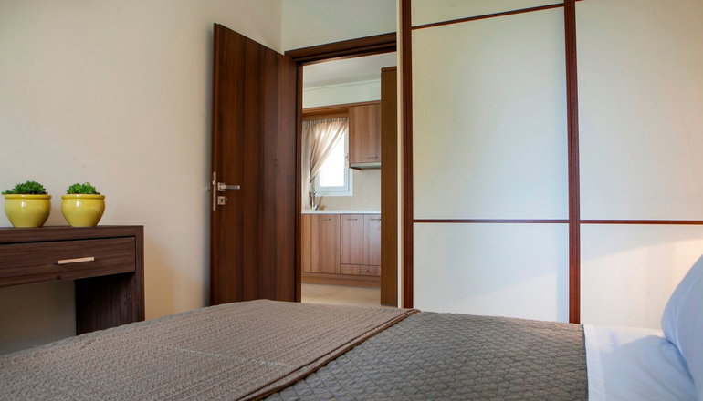 Meliti Waterfront Suites