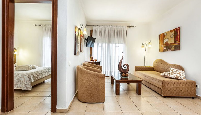 Nereides Hotel - Χανιώτη, Χαλκιδική