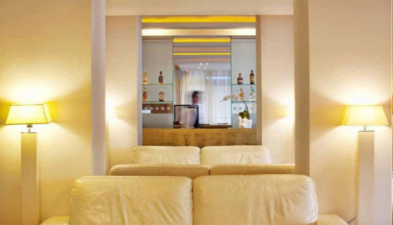 4* Lucy Hotel