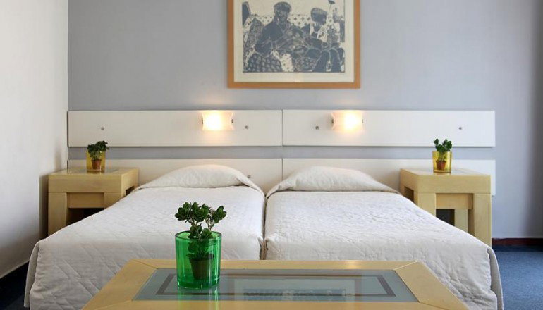 Dorian Inn Hotel