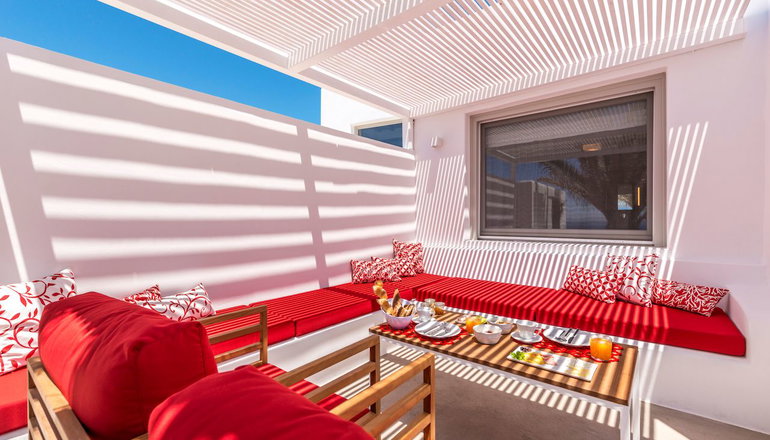4* Bespoke Mykonos