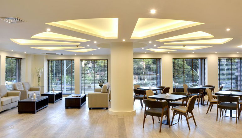 4* Athens Avenue Hotel