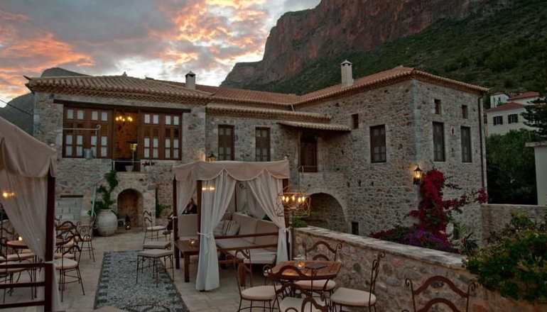 4* Αρχοντικό Χατζηπαναγιώτη