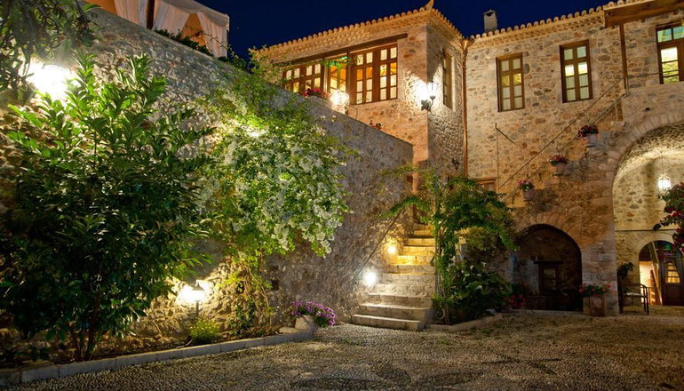 4* Αρχοντικό Χατζηπαναγιώτη