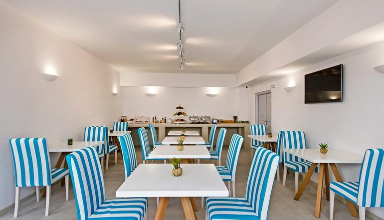 Central Fira Hotel