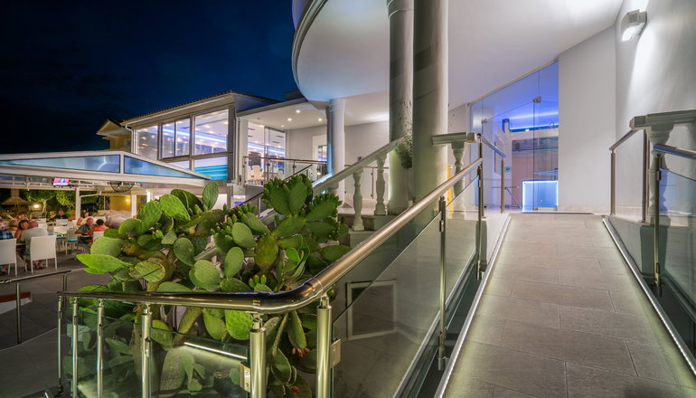 4* Filoxenia Hotel