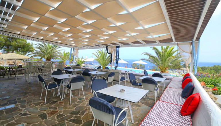 Karras’ Star Hotel