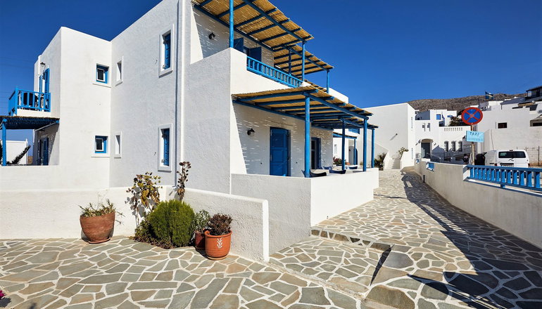 4* Vigla Hotel