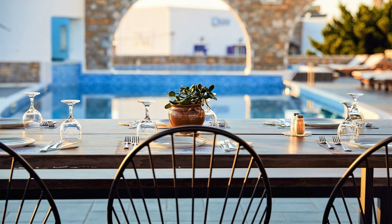 4* Vigla Hotel