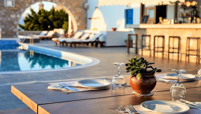 4* Vigla Hotel