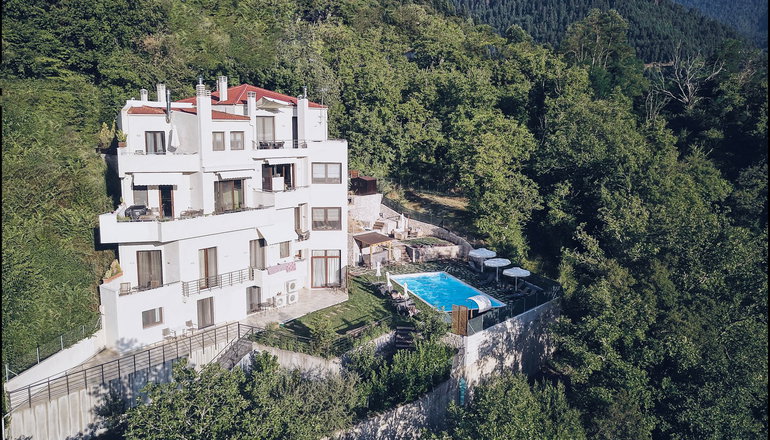 Forest Suites Boutique Hotel