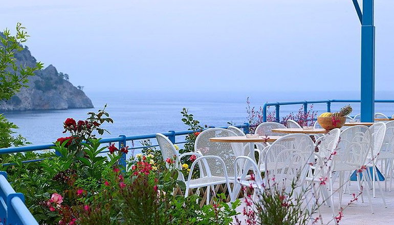 Xenia Residences & Suites