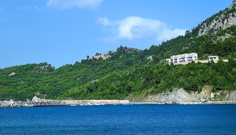 Xenia Residences & Suites