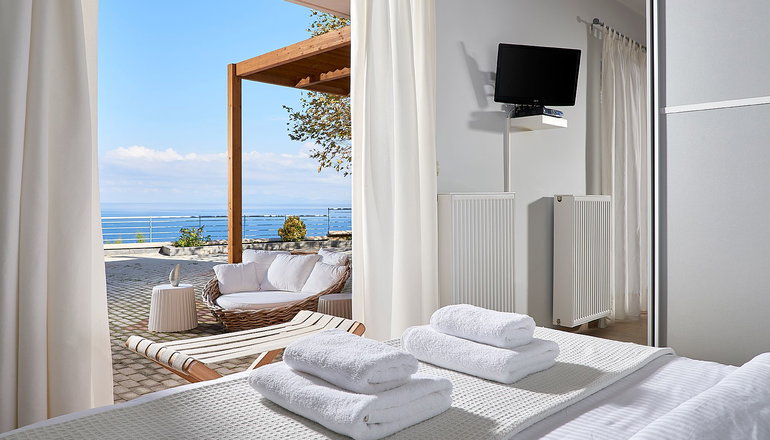 Xenia Residences & Suites