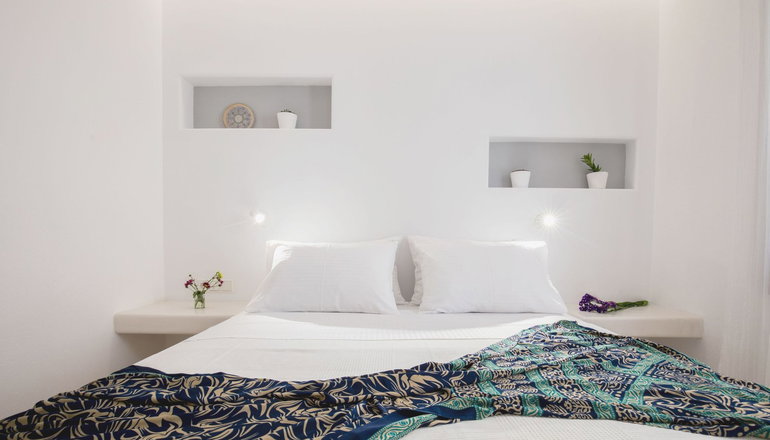 Arco Naxos Luxury Apartments