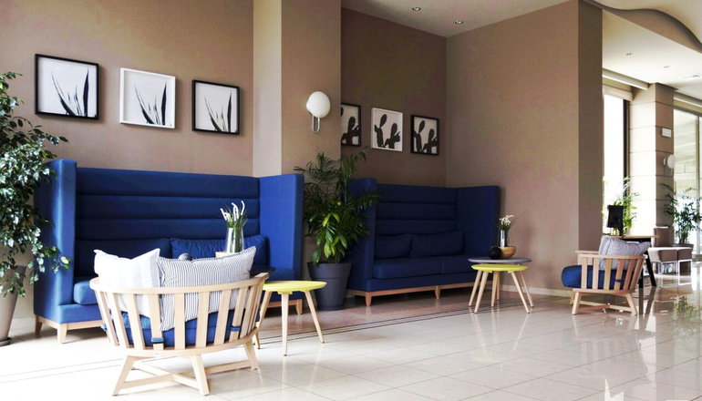 4* Avra Hotel