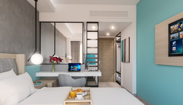 4* Avra Hotel