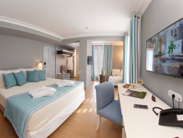 4* Aenos Hotel