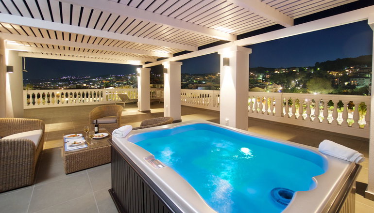 4* Aenos Hotel
