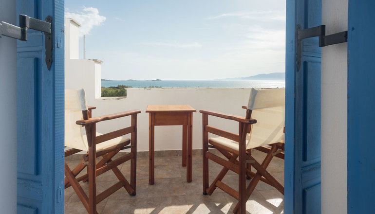 Depis Studios Plaka Naxos