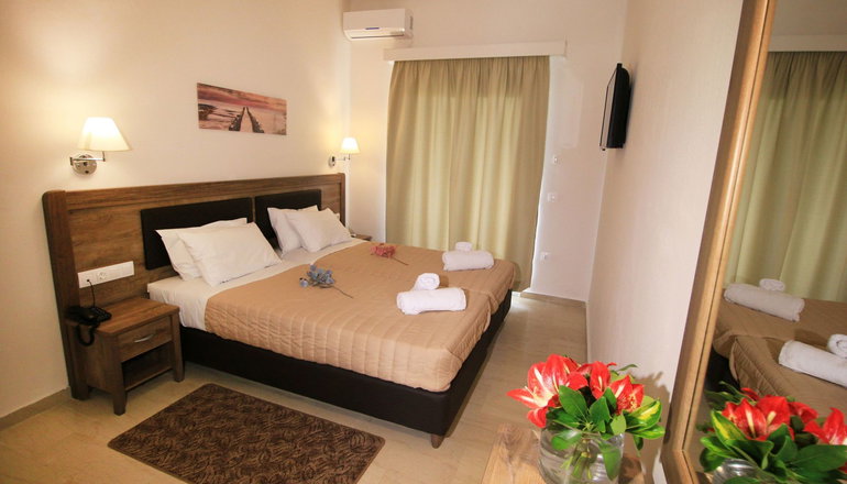 Hotel Yannis - Ύψος, Κέρκυρα