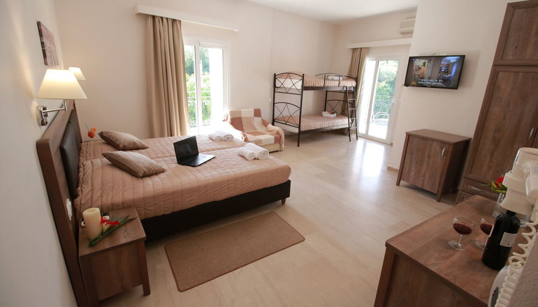 Hotel Yannis - Ύψος, Κέρκυρα