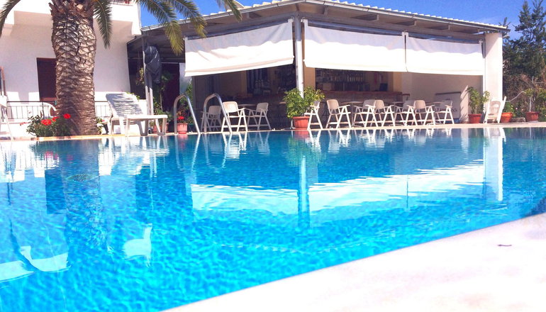 Captain's Studios & Apartments Corfu