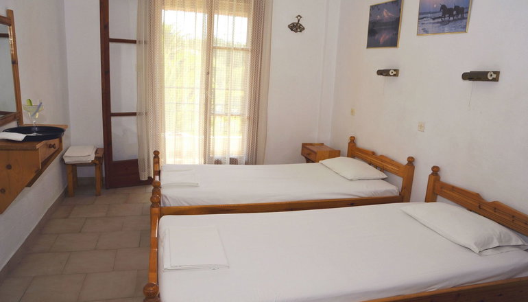 Captain's Studios & Apartments Corfu
