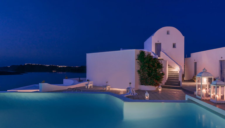 Apanemo Hotel & Suites