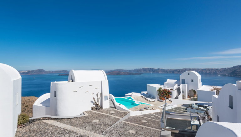 Apanemo Hotel & Suites