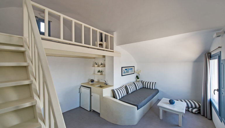 Apanemo Hotel & Suites