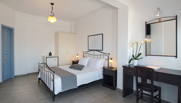 Apanemo Hotel & Suites
